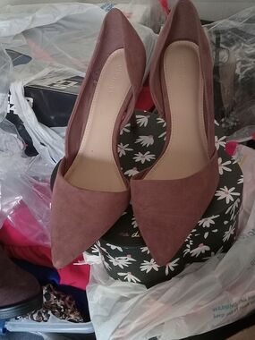 Old Navy Mauve Pointed D'Orsay Heels